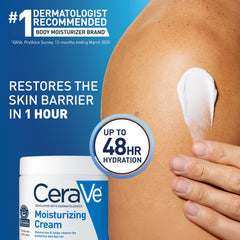 Textura de crema Velvet de CeraVe que se siente suave al tacto.