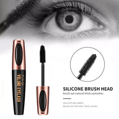 Charm Kiss no-clump formula for even coats and bold lashes