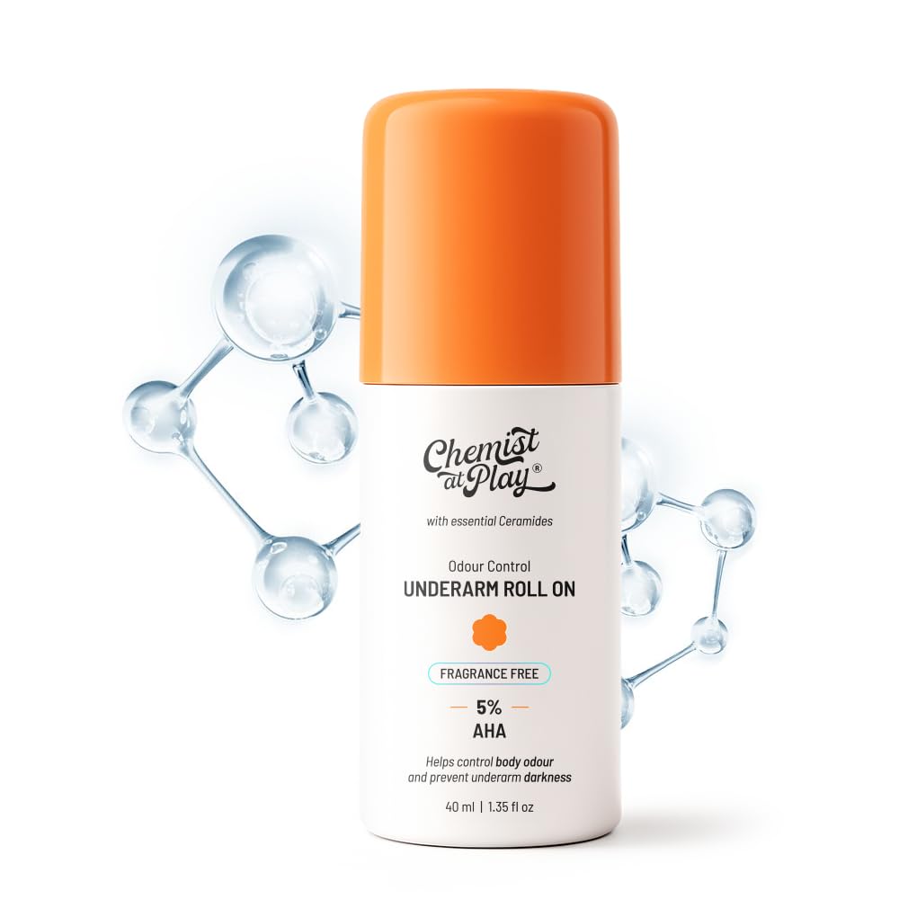 Chemist at Play UnderArm Roll-On, aplicación suave para axilas y exfoliación ligera.