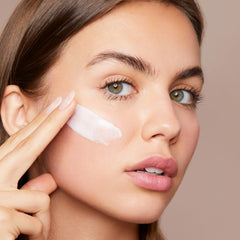 Clarins Hydra-Essentiel Silky Cream on face demonstrates smooth, comfortable wear.
