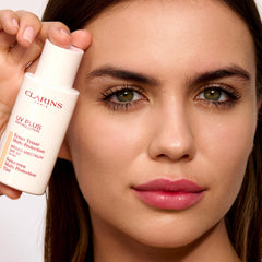 Clarins UV Plus shade Light swatch for natural color match