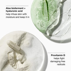 Clinique Moisture Surge SPF 28 application demonstrates fast absorption