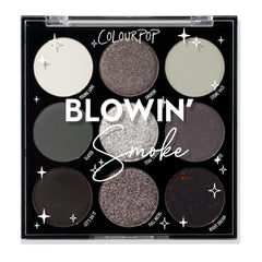 Paleta ColourPop Blowin Smoke abierta muestra tonos plateados para looks glamorosos.
