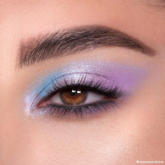 ColourPop: brillos intensos para acentos llamativos en ojos.