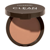 CoverGirl Clean Invisible Pressed Powder compact for a natural, shine-free finish.
