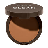 CoverGirl Clean Invisible Pressed Powder compact delivering a natural, shine-free finish.
