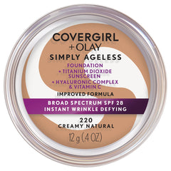 COVERGIRL y OLAY Simply Ageless fundación cremosa tono natural para un acabado suave.