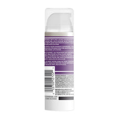 Aplicación con dedo sobre COVERGIRL Simply Ageless Primer para piel suave.