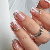 Curvlife Uñas postizas corto cuadradas, diseño albaricoque con brillo elegante.