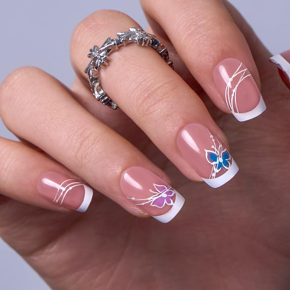 Curvlife uñas de presión corta con diseño mariposa y frances, acabado elegante.