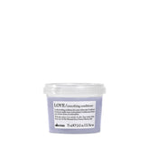 Davines LOVE Acondicionador en envase, cabello más manejable tras la aplicación.