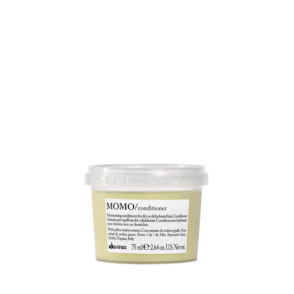 Davines MOMO: botella de tamaño viaje para hidratación duradera en cabello seco