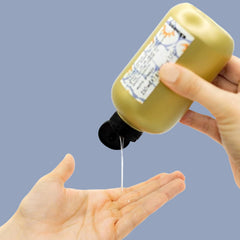 Davines This Is A Medium Hold Modeling Gel dispense close-up suggests easy application