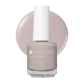 Dazzle Dry Chiffon Moment: aplicación suave con acabado translúcido, tono cálido para uñas naturales.