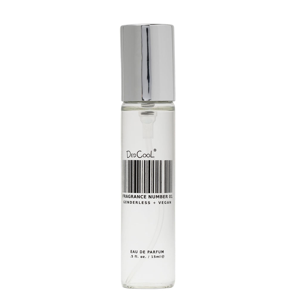 DedCool 01 Taunt bottle close-up, sleek design for everyday luxury.