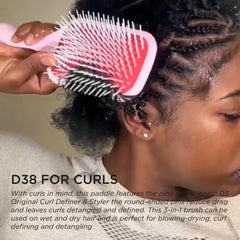 Denman D38 air-cushioned pad provides scalp-friendly brushing experience