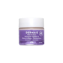 Derma E crema nocturna en bote muestra textura sedosa para hidratación profunda