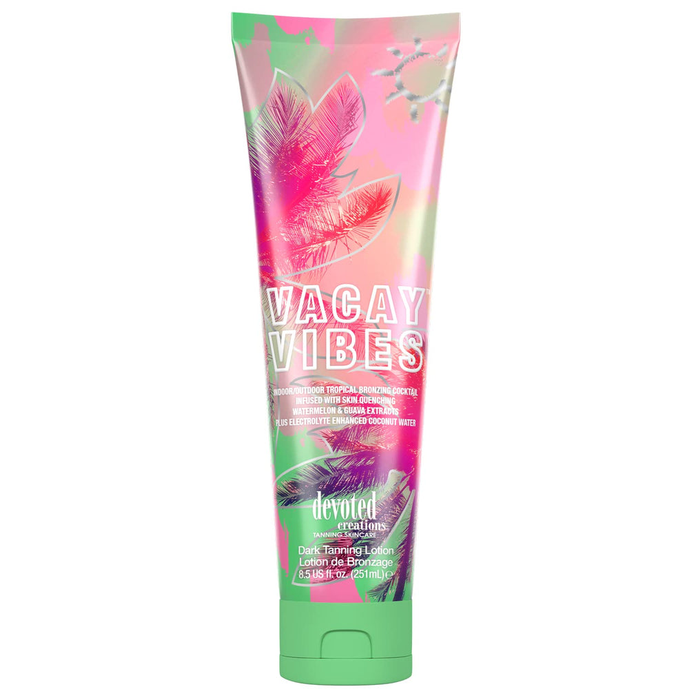 Vacay Vibes de Devoted Creations, botella bronceadora para uso interior y exterior.