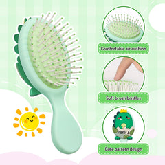 DINATIS travel hair brush for kids, compact and ready for family trips.