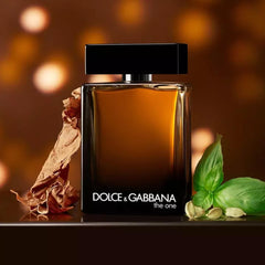 Dolce&Gabbana The One EDP men woody amber trail demonstrates its sophisticated sillage.