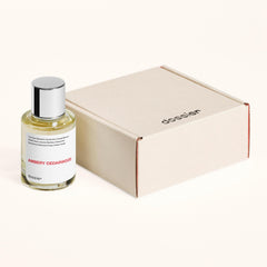 Dossier Ambery Cedarwood packaging presents a refined gift-ready experience