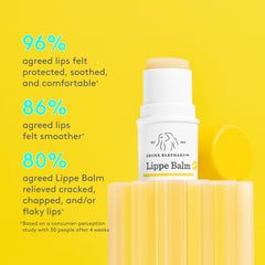 Aplicación suave de Drunk Elephant Lippe Balm para hidratación instantánea.