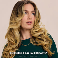 Drybar Detox aporta volumen en las raíces para más cuerpo en el cabello.