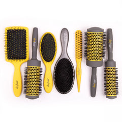 Drybar Full Pint bristle design provides tension and control