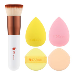 DUcare foundation brush with dense bristles for smooth, even application