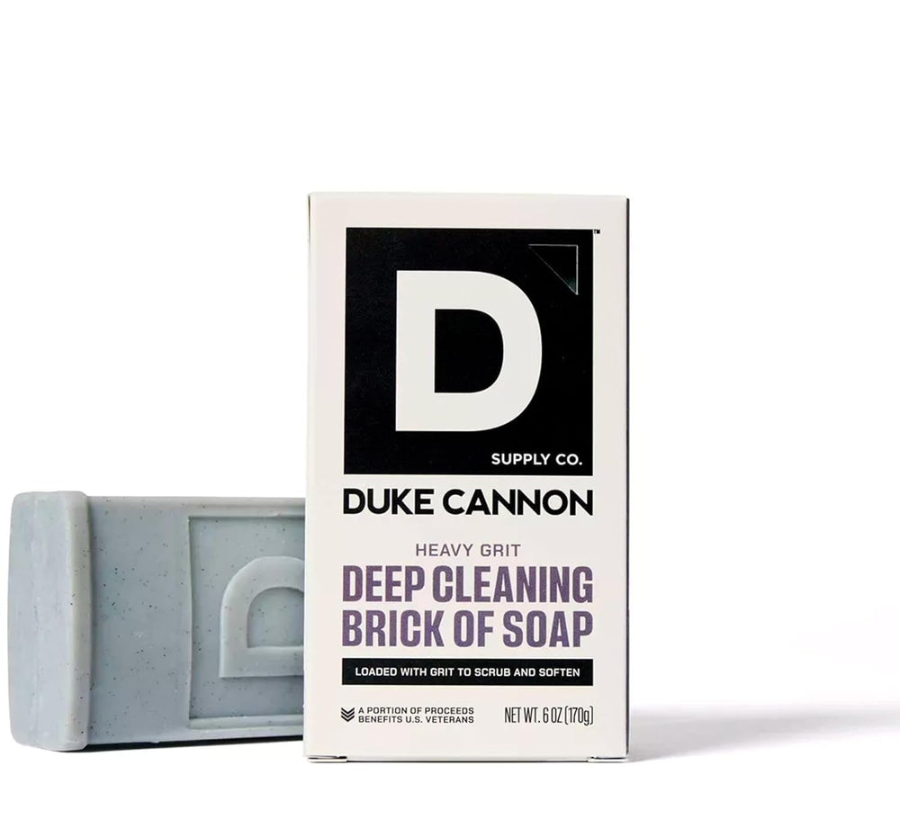 Duke Cannon Jabon barra grano grueso: exfolia y limpia en profundidad.