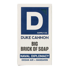 Jabón Duke Cannon Naval Diplomacy, barra de 10 oz para limpieza intensa.