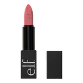 e.l.f. O Face Satin Lipstick barra primer plano, color satinado de larga duración.