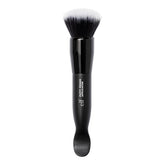 e.l.f. Putty Primer Brush scoop for precise, sanitary primer pickup.