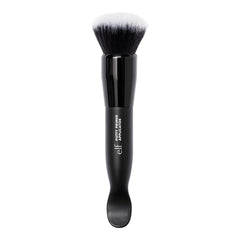 e.l.f. Putty Primer Brush scoop for precise, sanitary primer pickup.