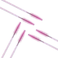 Elisel soft-fiber bristles offer precise lash separation and brow brushing.