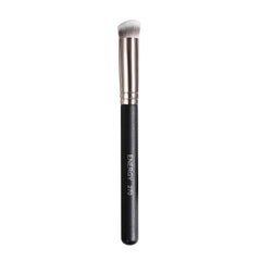 Energy 270 mini flat-top concealer brush for precise under-eye blending and coverage.