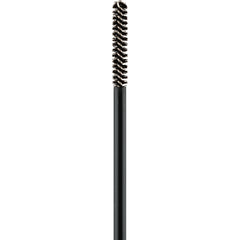 Essence Lash Princess Slim Brush application-shot demonstrates corner-to-corner lash coverage.