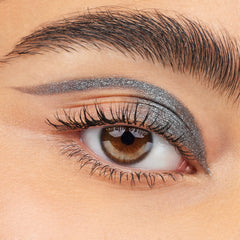 essence Stay-and-Play Gel Eyeliner Soft-Gel Texture closeup highlights creamy glide