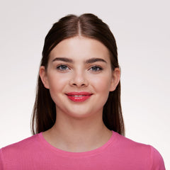 essence What the Fake lip filler chili extract detail—tingling for added plump sensation.