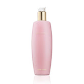 Estée Lauder Beautiful lotion bottle close-up showing lightweight hydration for daily use.