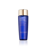 Desmaquillante suave para ojos de Estée Lauder elimina sombras y rímel con suavidad.