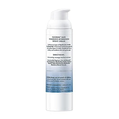 Textura ligera de la crema nocturna Eucerin en la piel