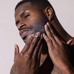 Evan Alexander beard conditioner softens hair with a natural aloe vera blend.