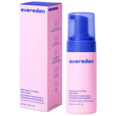 Evereden Kids Face Wash con durazno refrescante en botella para limpieza suave.
