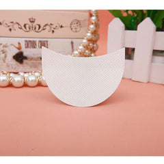 Faiteary shields are easy to peel and press under the eyes