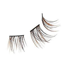 FALSCARA Wisps close-up showing band under lash for seamless wear.