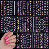 Pegatinas de uñas FANDAMEI con 30 diseños para looks de salón en casa.