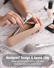 Easy-clean brush holder from FERYES cleans mascara marks in seconds