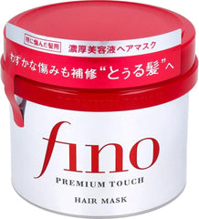 Textura cremosa de la mascarilla Fino EMBEAUTY facilita la aplicación en cabello seco.