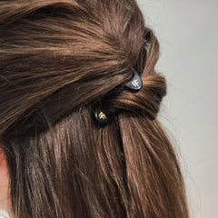 Fiona Franchimon No1 Hairpin curved design follows the scalp for comfort.